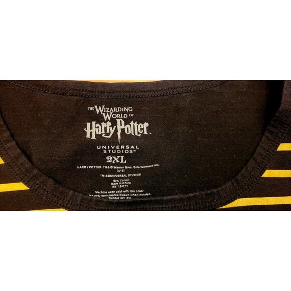 Harry Potter Hogwarts Crest Striped Round Neck Short Sleeve Tee in Black- 2XL - Picture 7 of 8